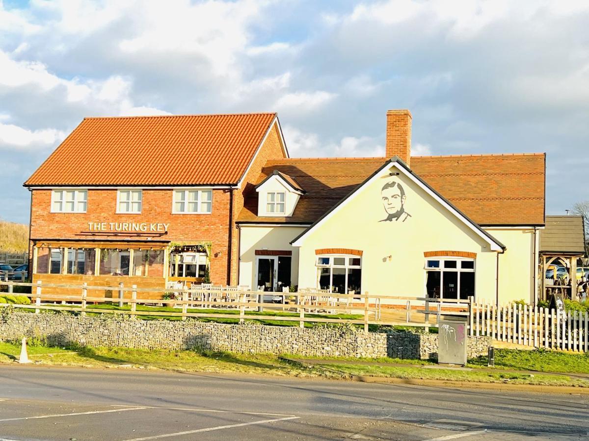 Lovely 2 Bedroom House Milton Keynes Bletchley Exterior foto